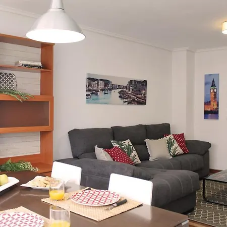 Piso Centrico Con Parking * Santiago de Compostela